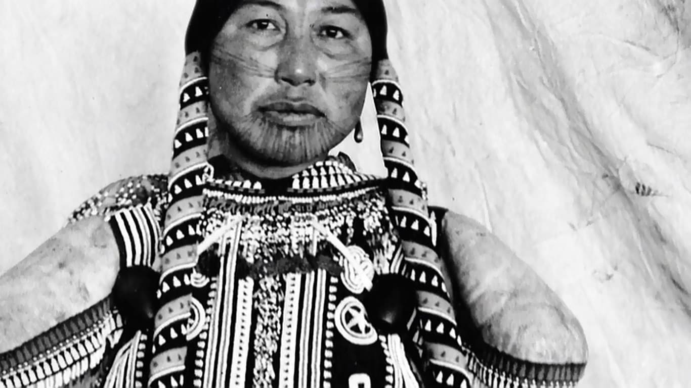 Tunniit: Retracing the Lines of Inuit Tattoos|Tunniit: Retracing the Lines of Inuit Tattoos