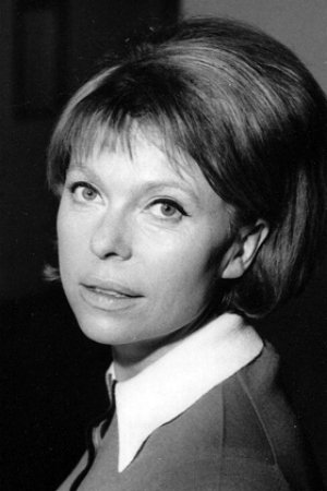 بازیگر Margot Leonard  