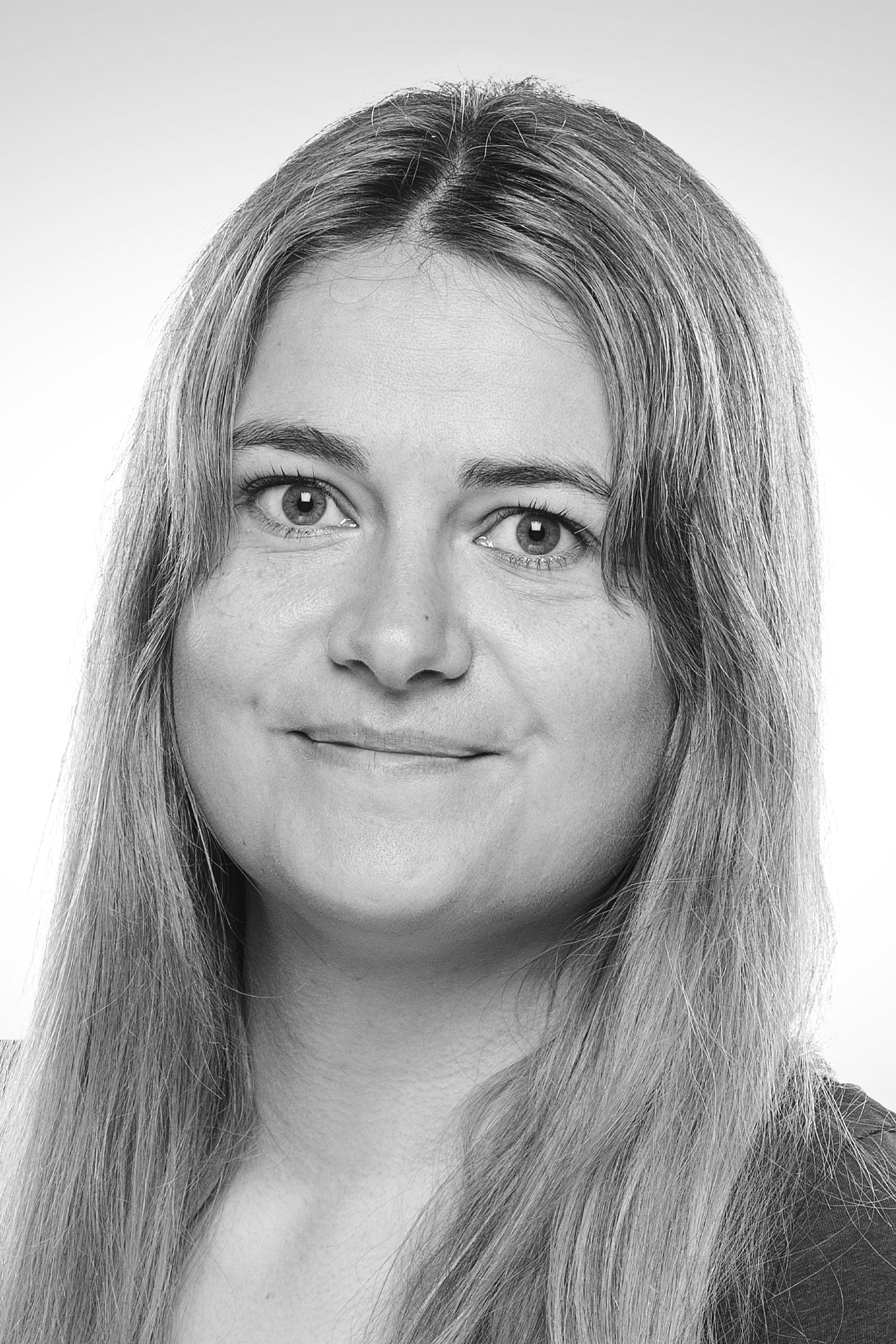 بازیگر Esther á Fjallinum  
