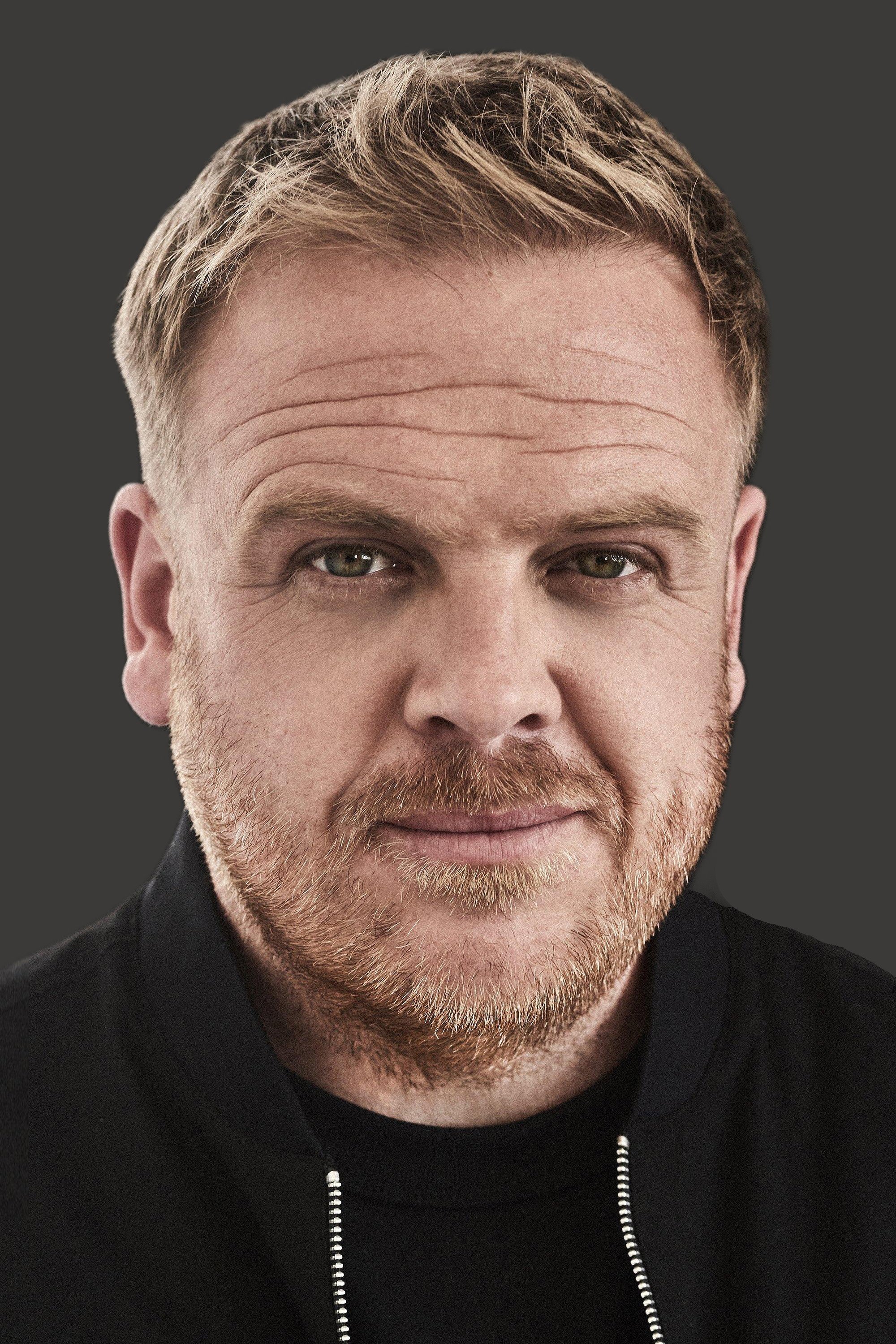 بازیگر Owain Arthur  