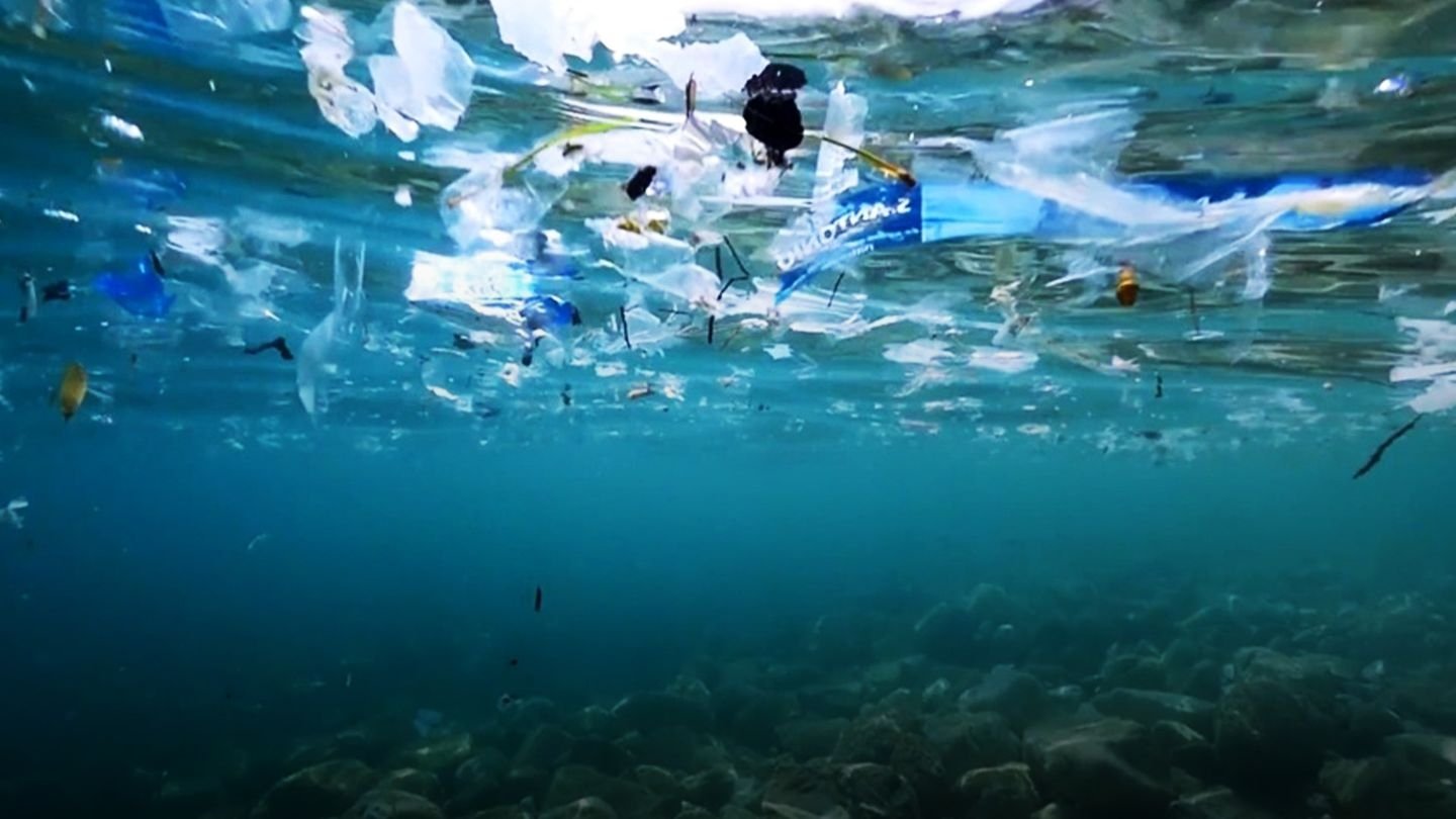 Oceans The Mystery of the Missing Plastic|Oceans The Mystery of the Missing Plastic