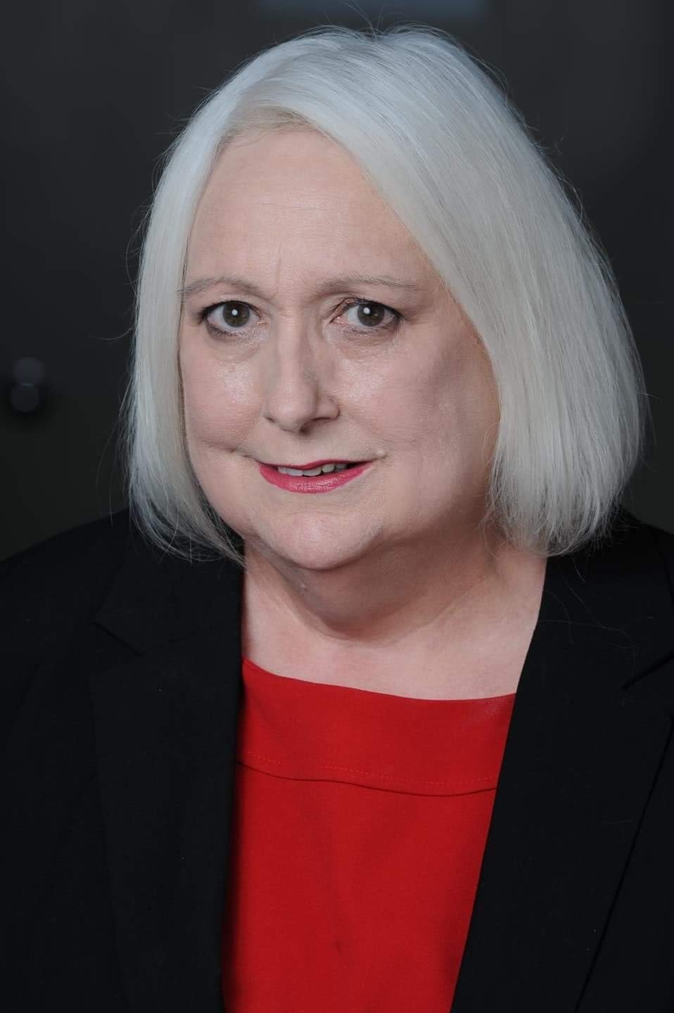بازیگر Vicky Dempsey Burns  