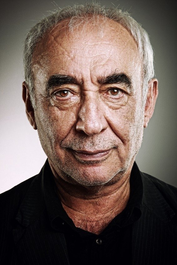 بازیگر Şener Şen  