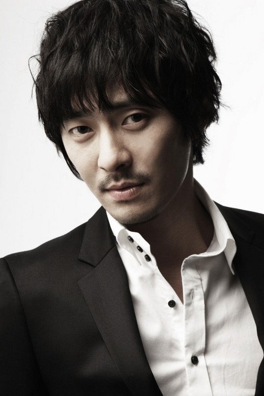 بازیگر Kang Seok-jung  