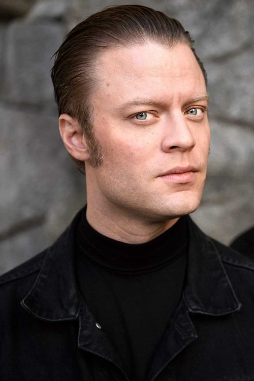 بازیگر Björn Dixgård  