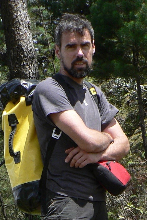 بازیگر Olivier Testa  