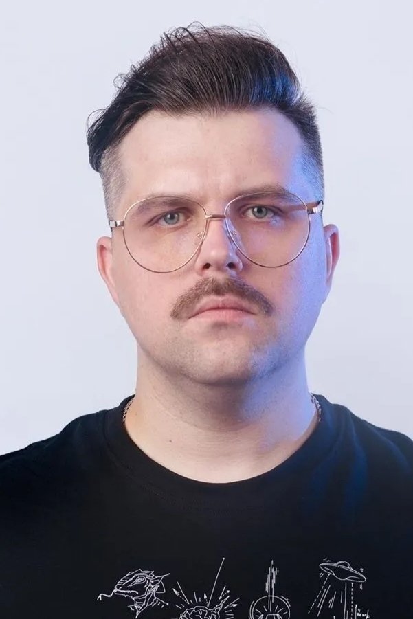 بازیگر Anton Vlasov  