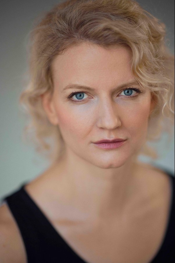 بازیگر Alenka Kraigher  