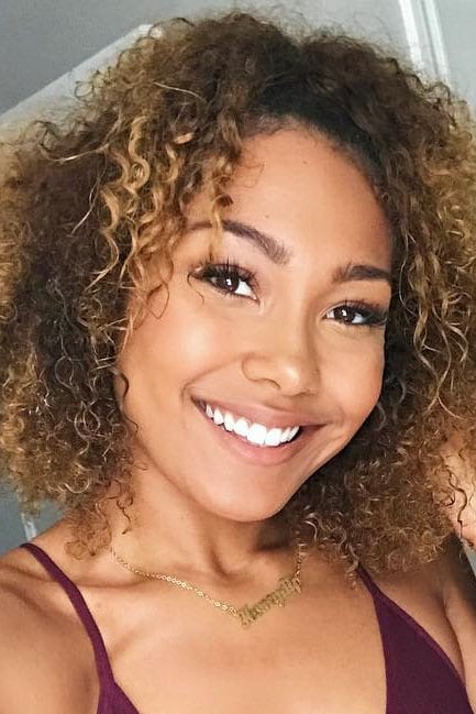 بازیگر Parker McKenna Posey  