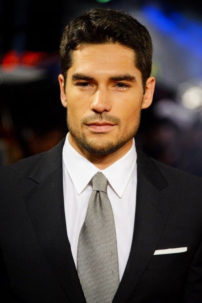 بازیگر D.J. Cotrona  