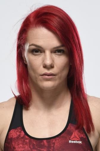 بازیگر Gillian Robertson  