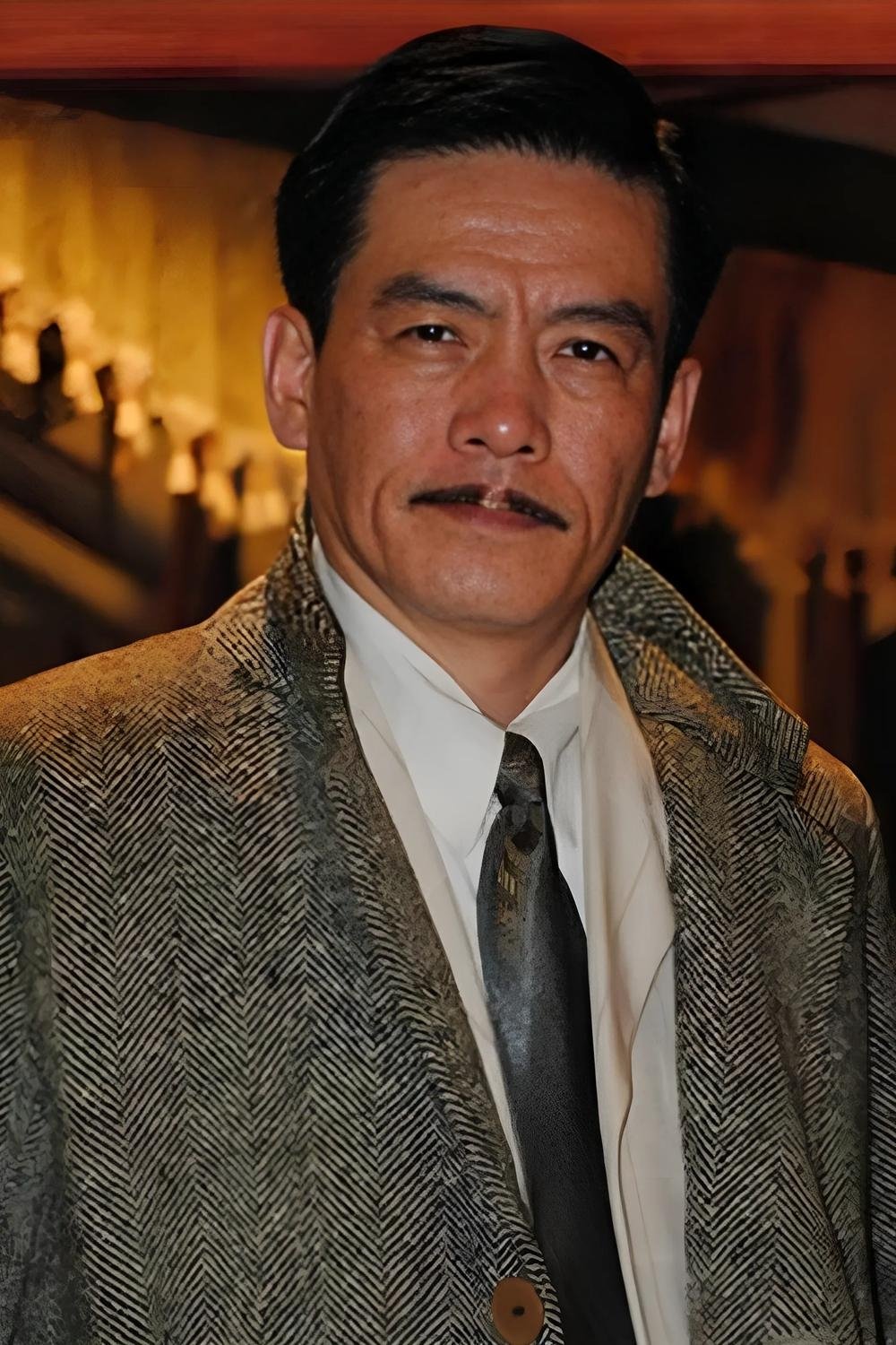 بازیگر Mi Xuedong  