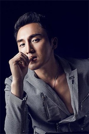 بازیگر 李东翰  