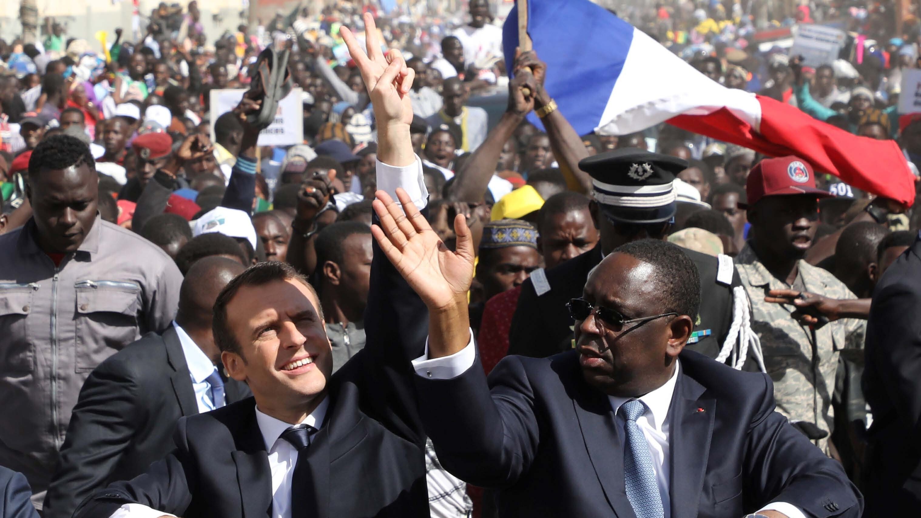 La Ve République vue d'ailleurs : Du général de Gaulle à Emmanuel Macron|La Ve République vue d'ailleurs : Du général de Gaulle à Emmanuel Macron