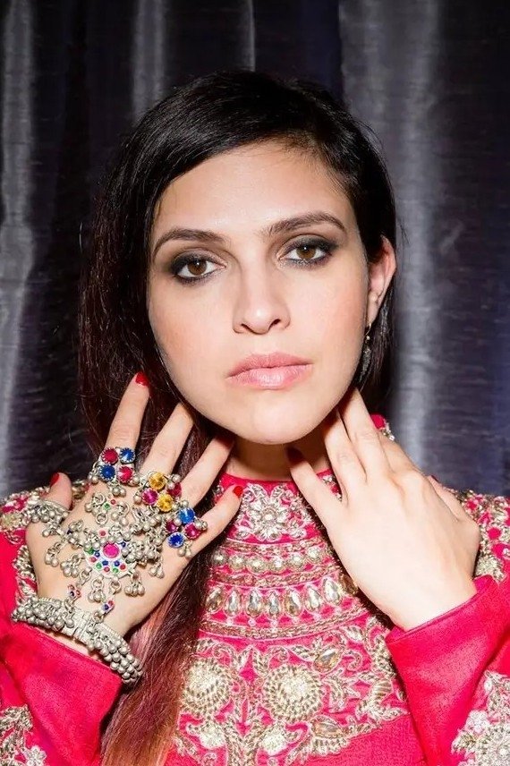 بازیگر Ariana Delawari  