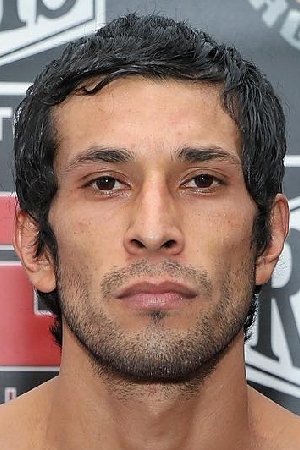 بازیگر Michael De La Cruz  