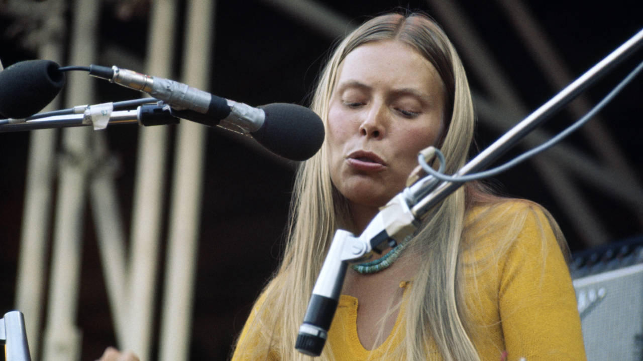 Joni Mitchell - Both Sides Now - Live at the Isle of Wight Festival 1970|Joni Mitchell - Both Sides Now - Live at the Isle of Wight Festival 1970