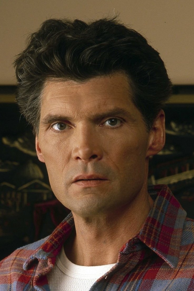 بازیگر Everett McGill  