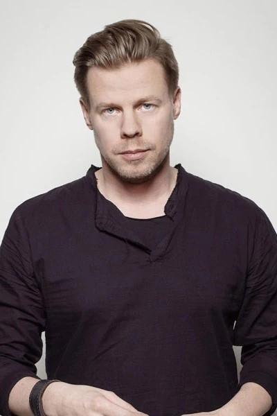 بازیگر Ferry Corsten  