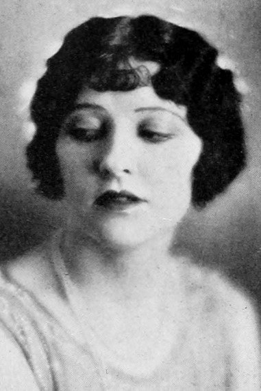 بازیگر Lillian Knight  