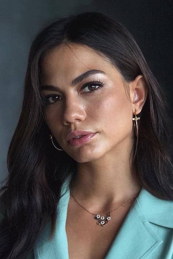 بازیگر Demet Özdemir  