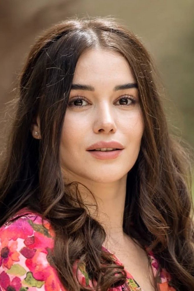 بازیگر Aybüke Yılmaz  