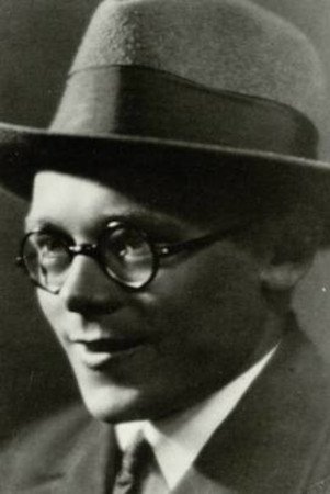 بازیگر Valerijonas Derkintis  