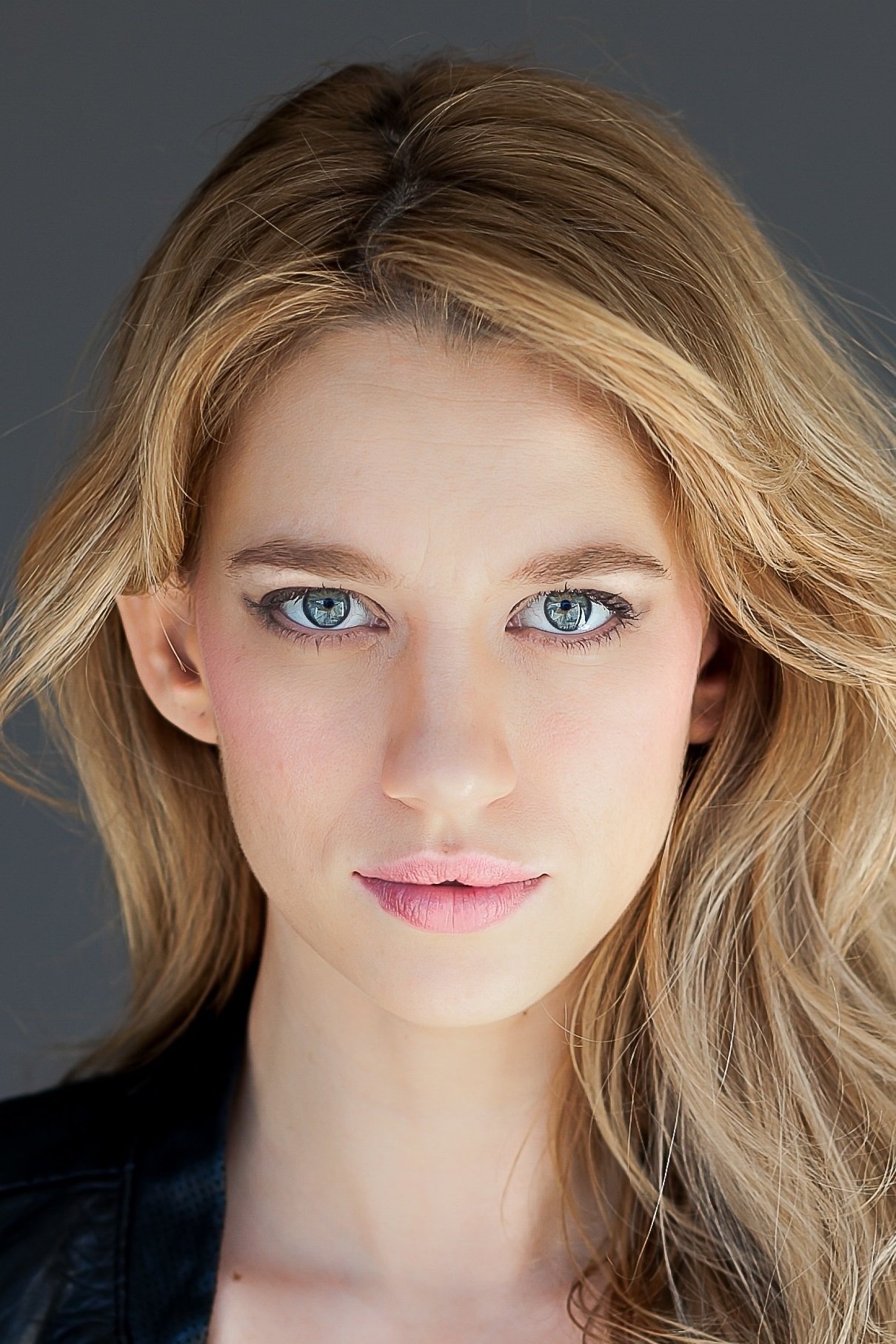 بازیگر Yael Grobglas  