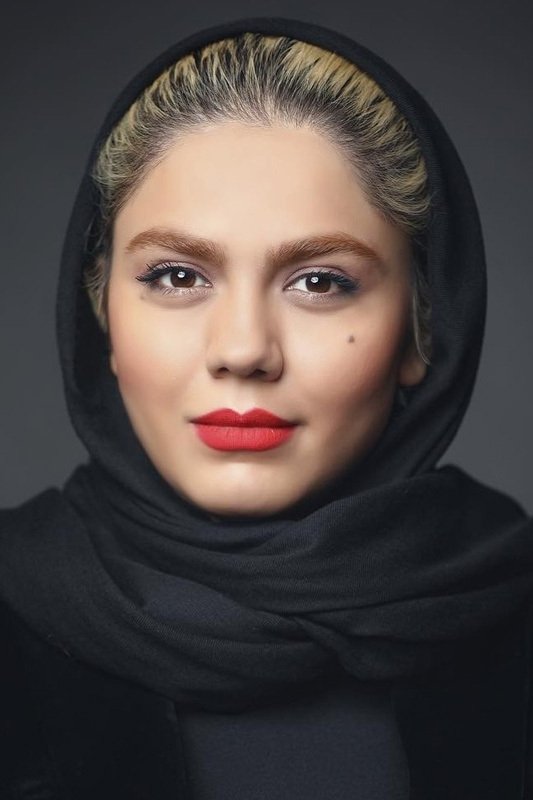 بازیگر Azadeh Zarei  