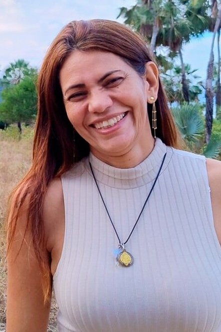 بازیگر Dênia Cruz  