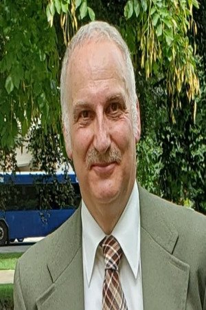 بازیگر Armand Arekian  