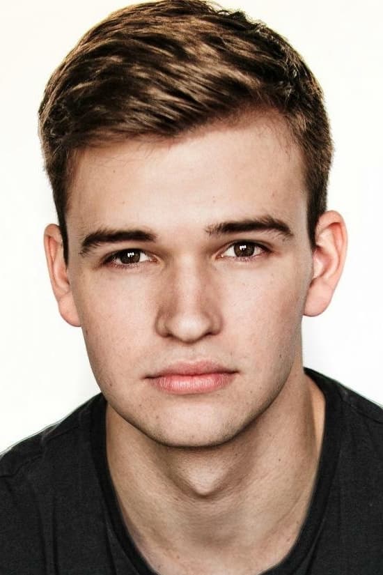 بازیگر Burkely Duffield  