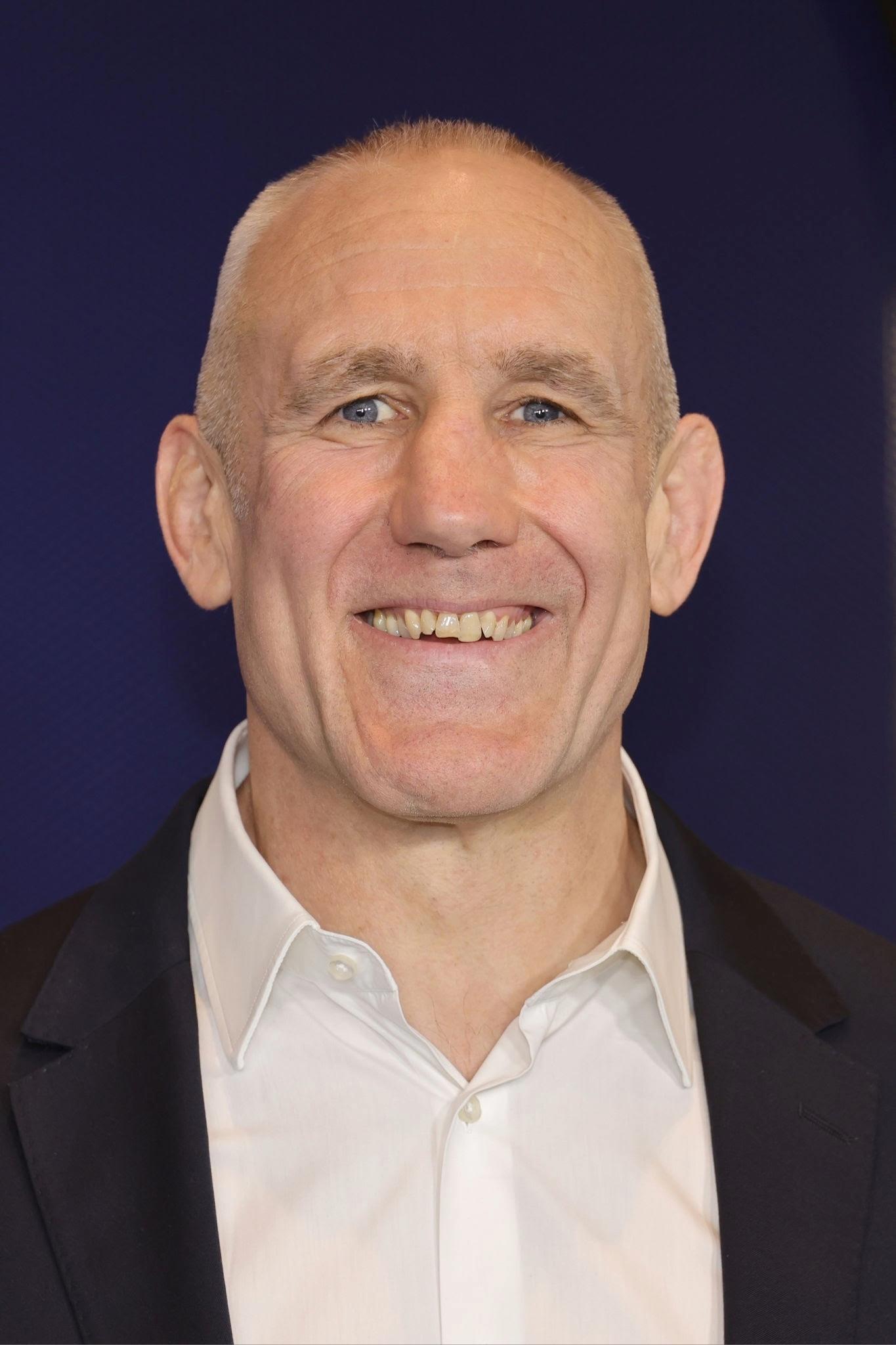 بازیگر Simon Hayes  