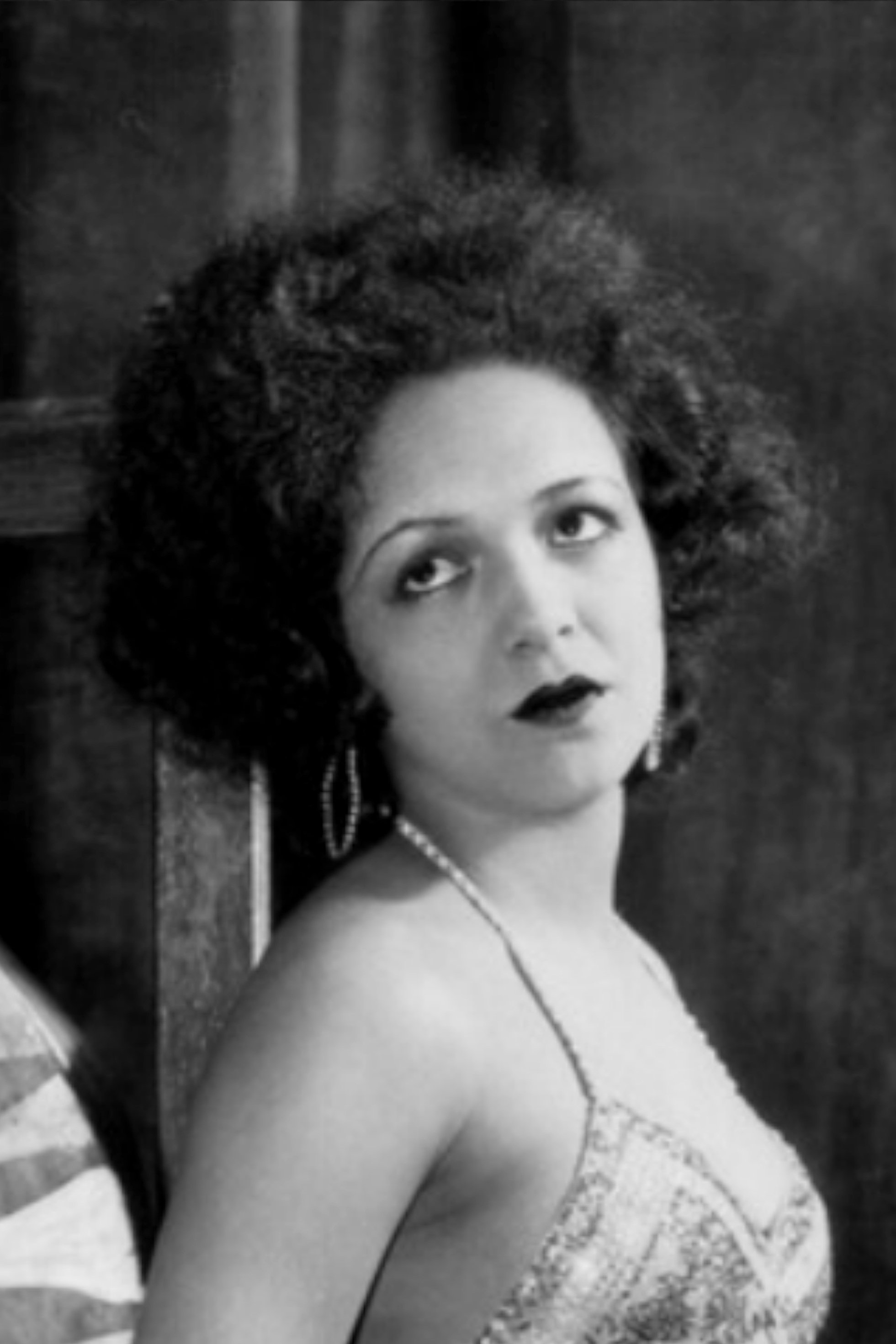 بازیگر Louise Cook  