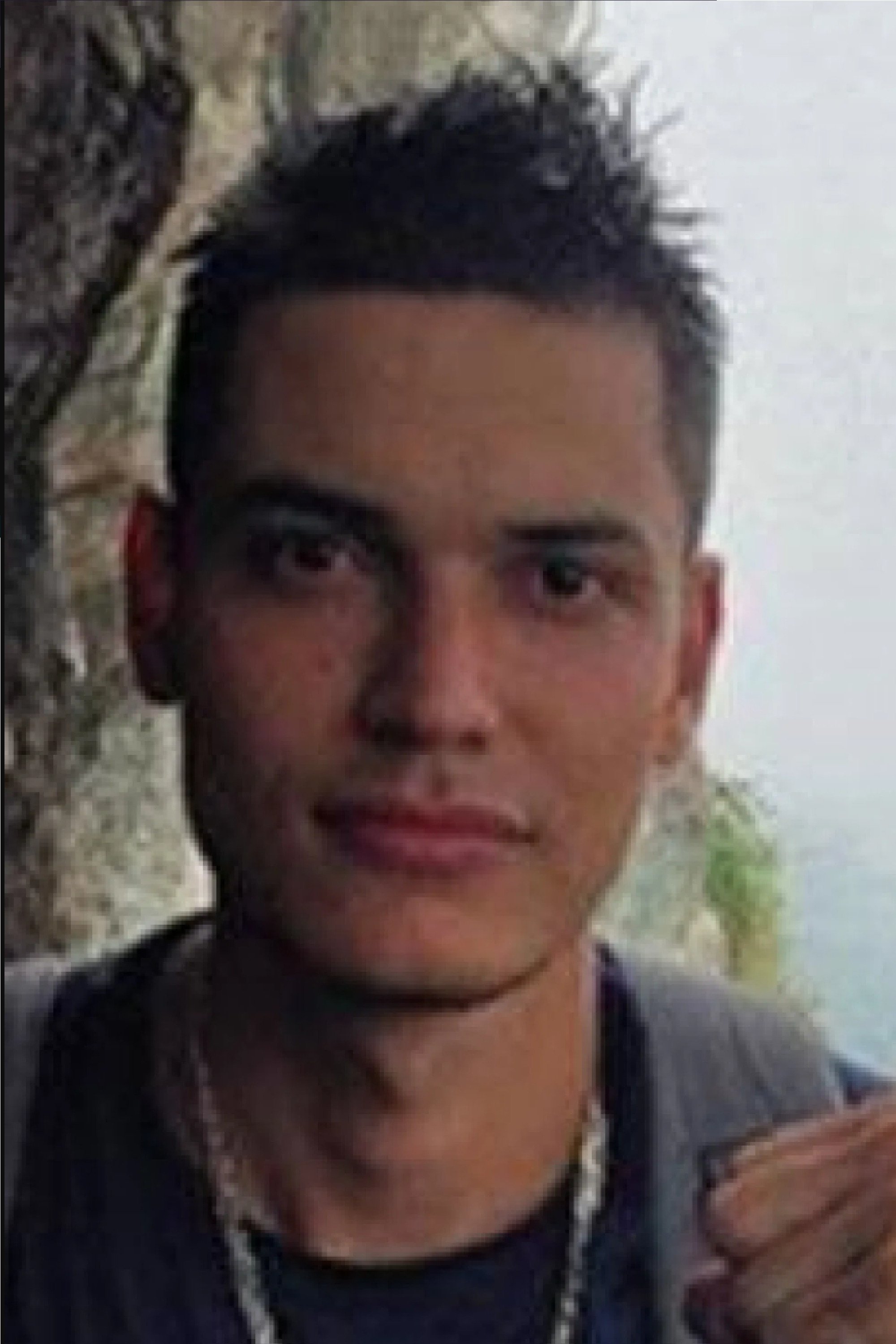 بازیگر Luis Angél Rodriguez Vélez  