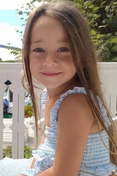 بازیگر Güneş Ebrar Özgül  