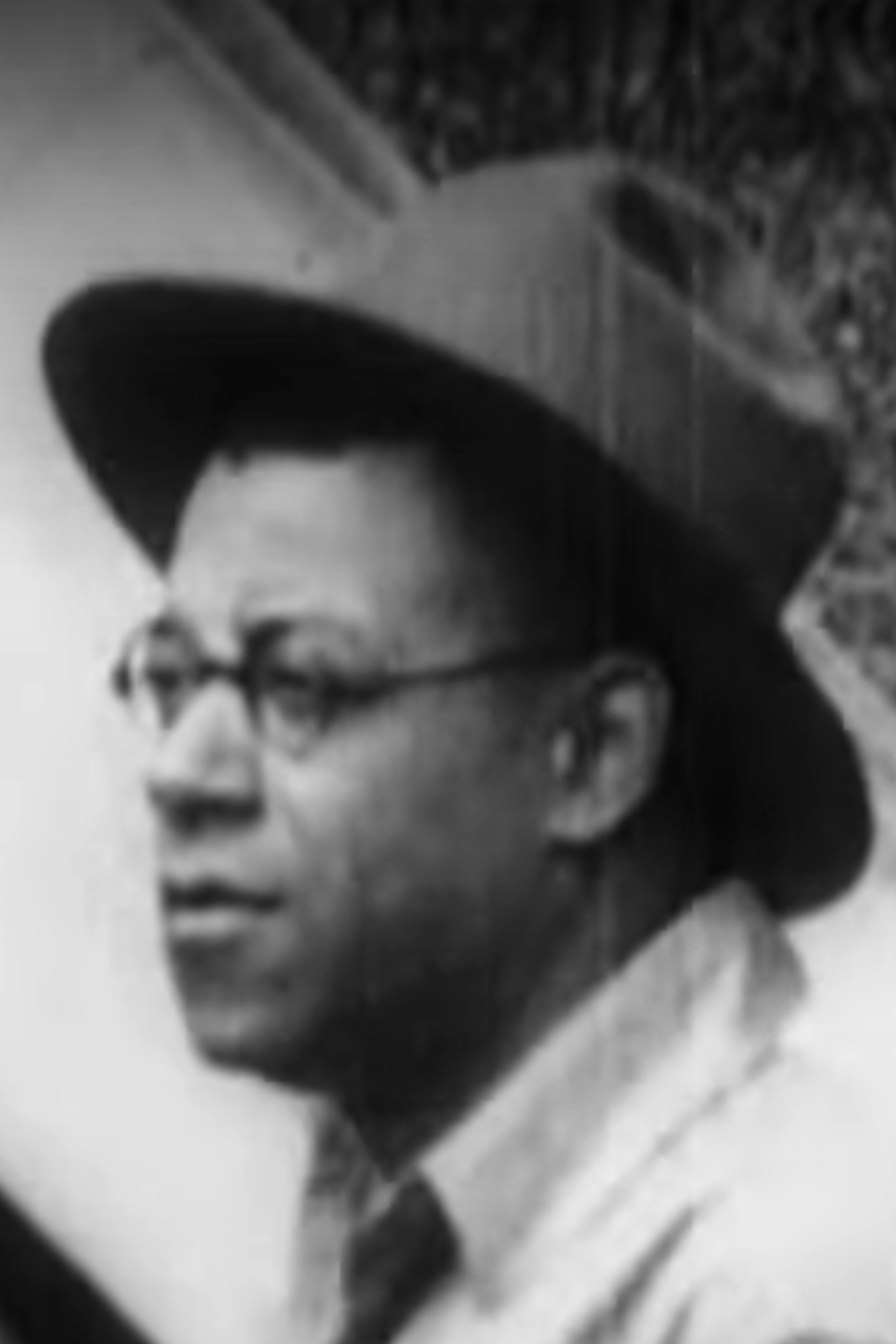 بازیگر James D. Ruffin  
