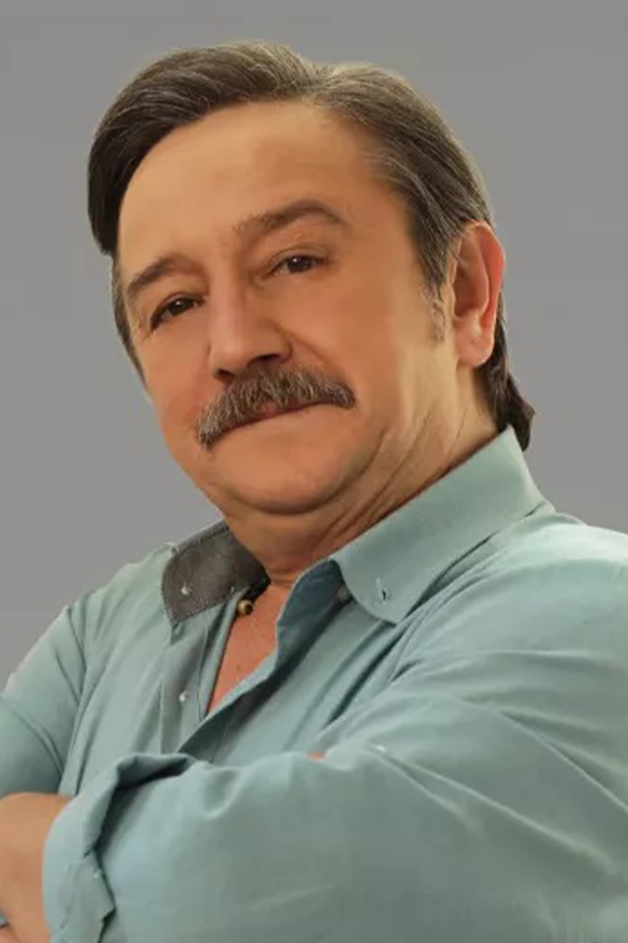 بازیگر Süleyman Atanısev  