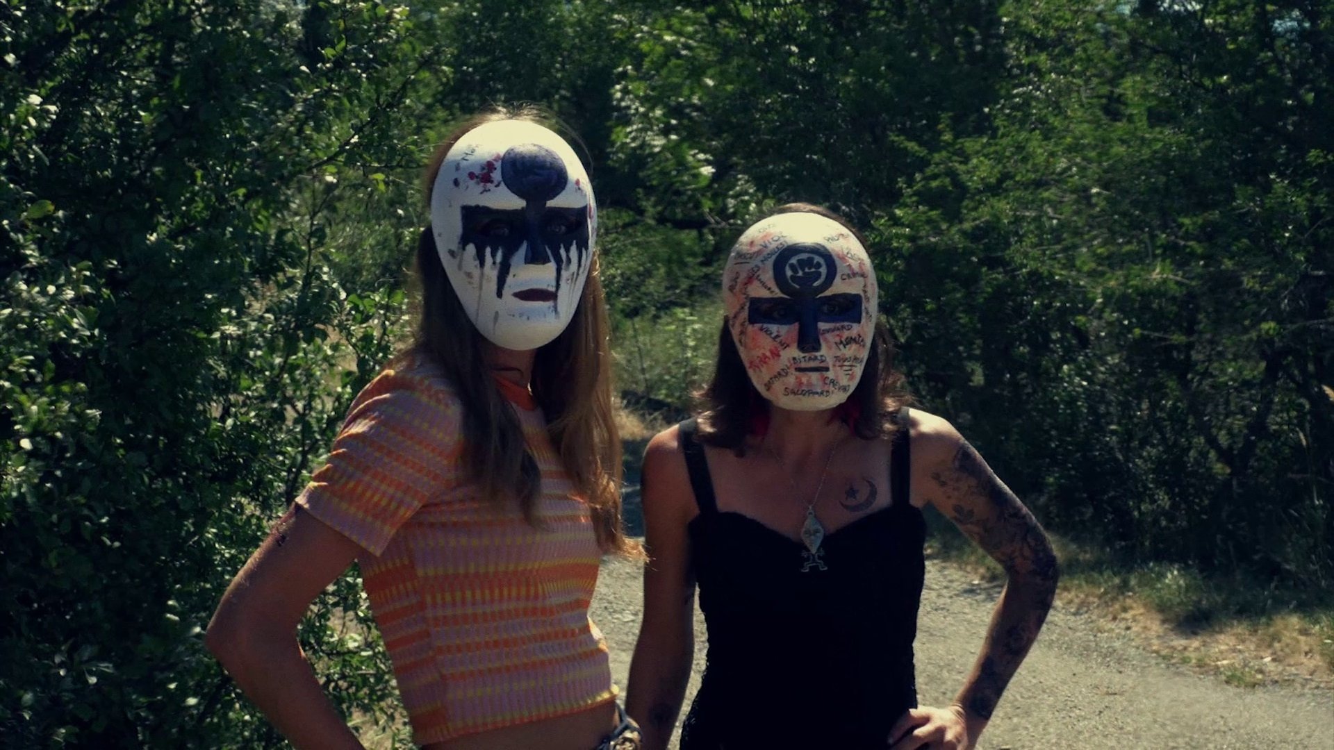 THE POWERFUL SISTERS|THE POWERFUL SISTERS