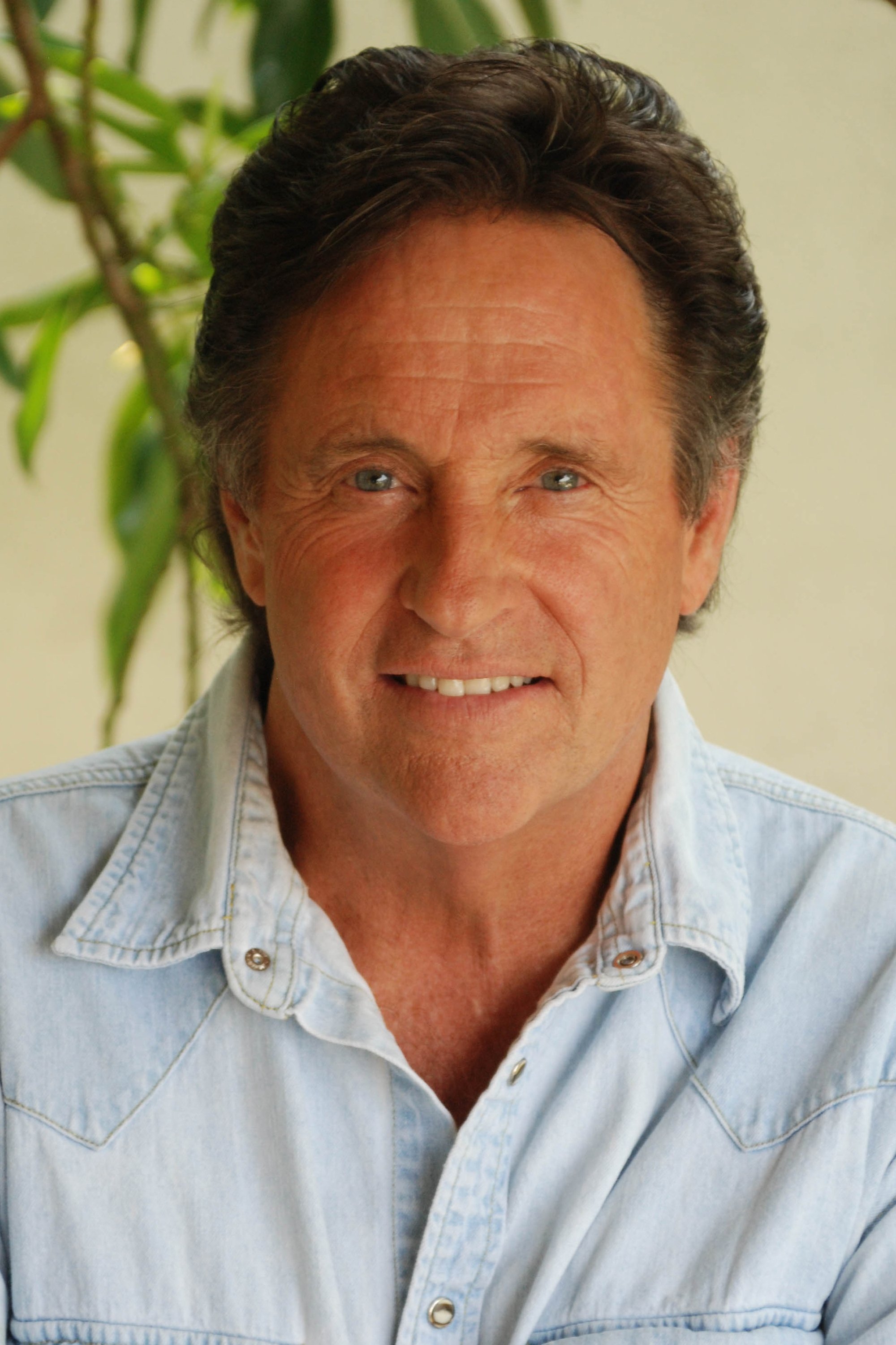 بازیگر Robert Hays  