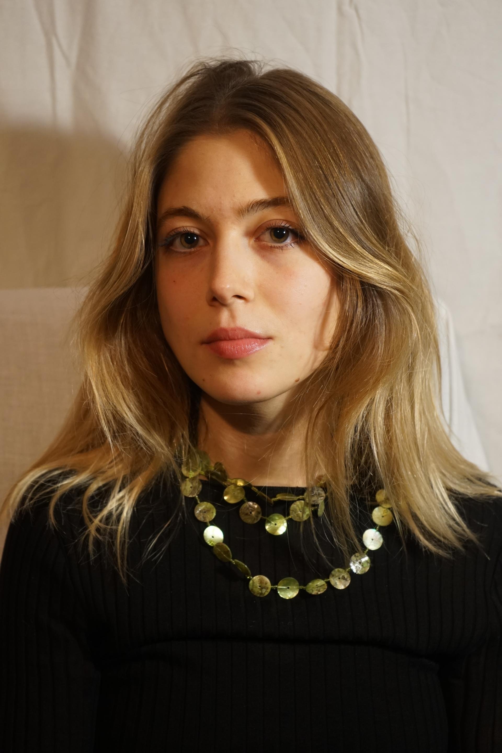 بازیگر Nika Grbelja  
