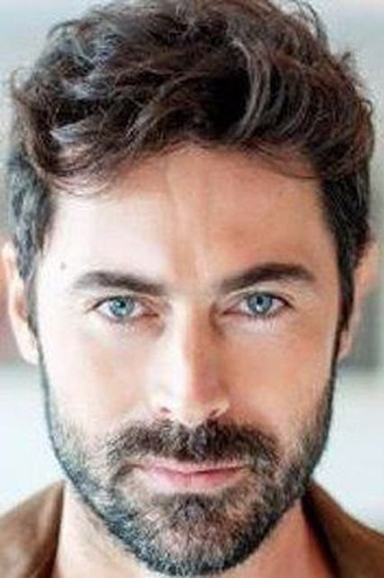 بازیگر Kıvanç Kasabalı  