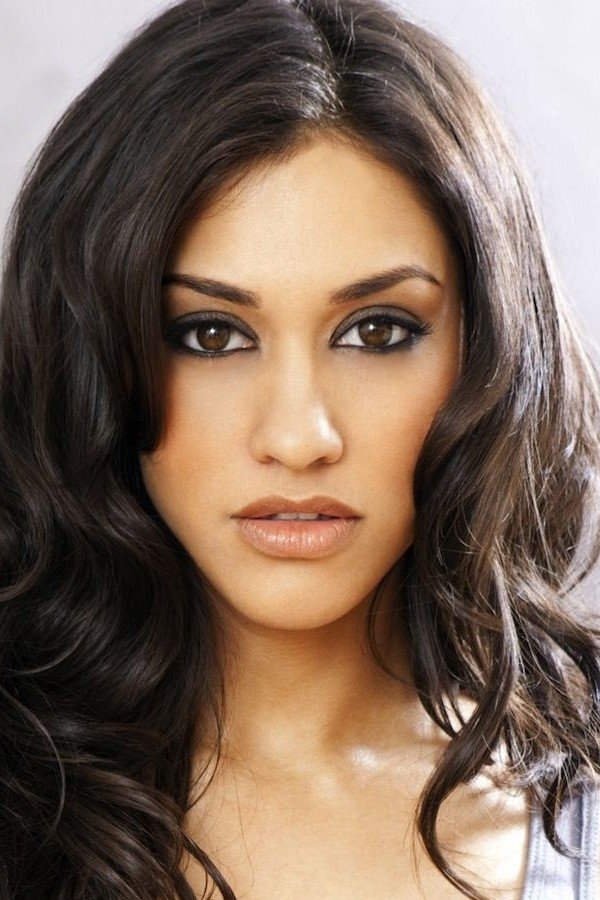 بازیگر Janina Gavankar  