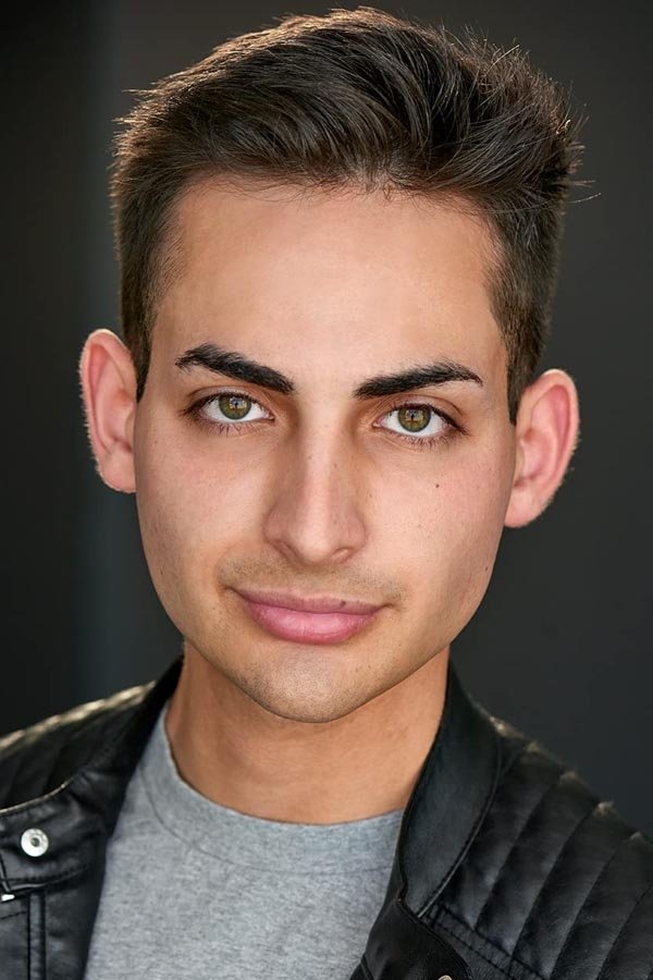 بازیگر Elijah-Benjamin Macias  