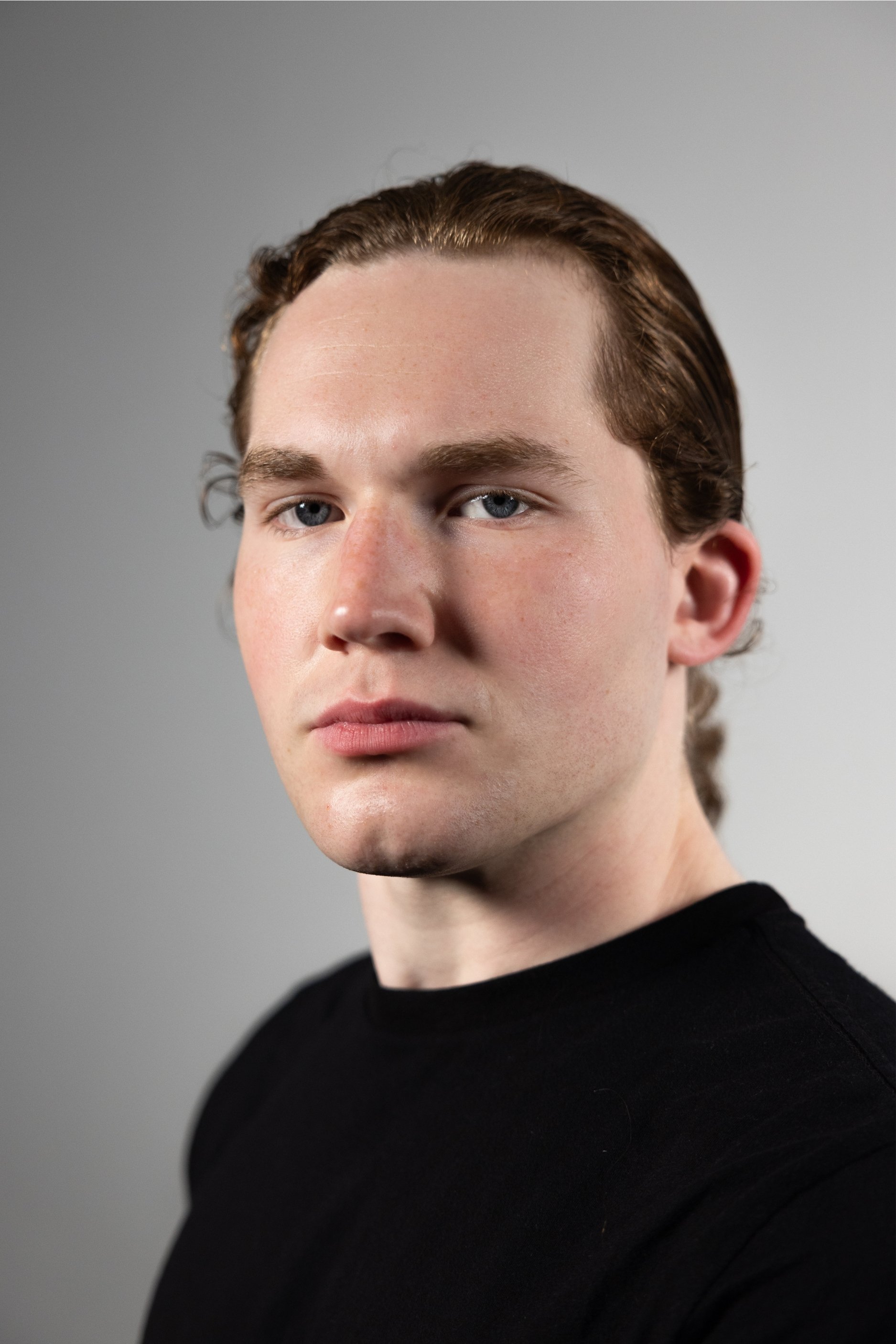 بازیگر Brennan Metz  