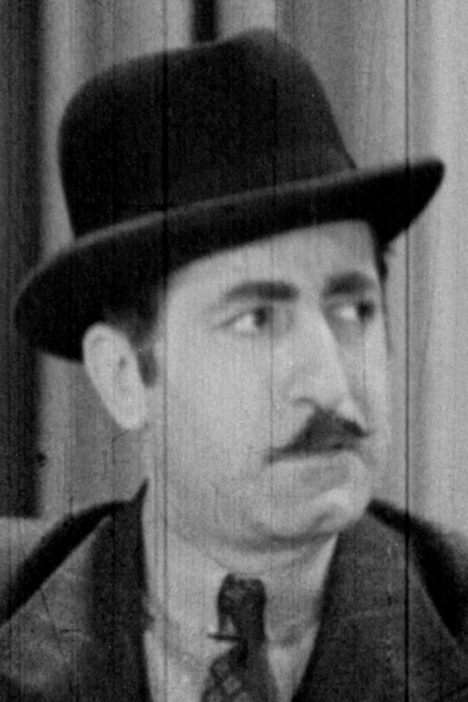 بازیگر Charles La Torre  