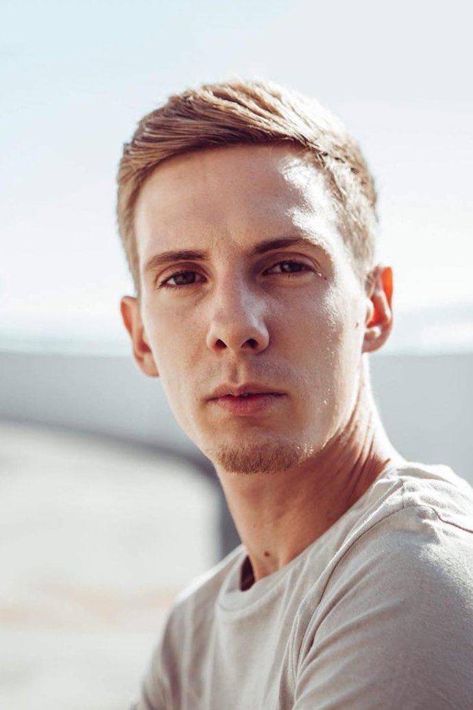بازیگر Tomáš Bareš  