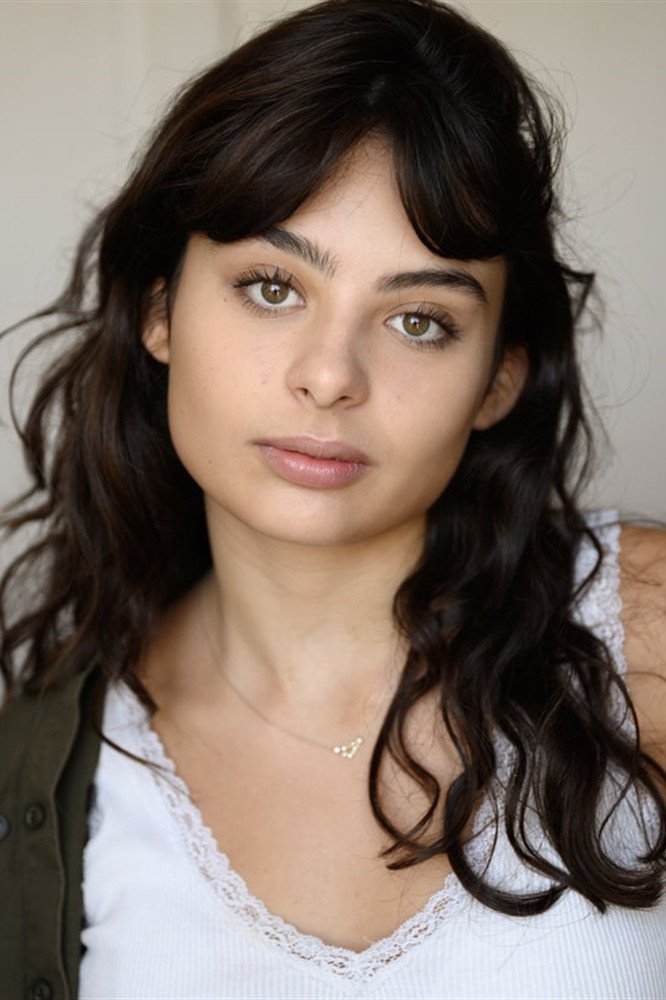 بازیگر Nina Bouffier  
