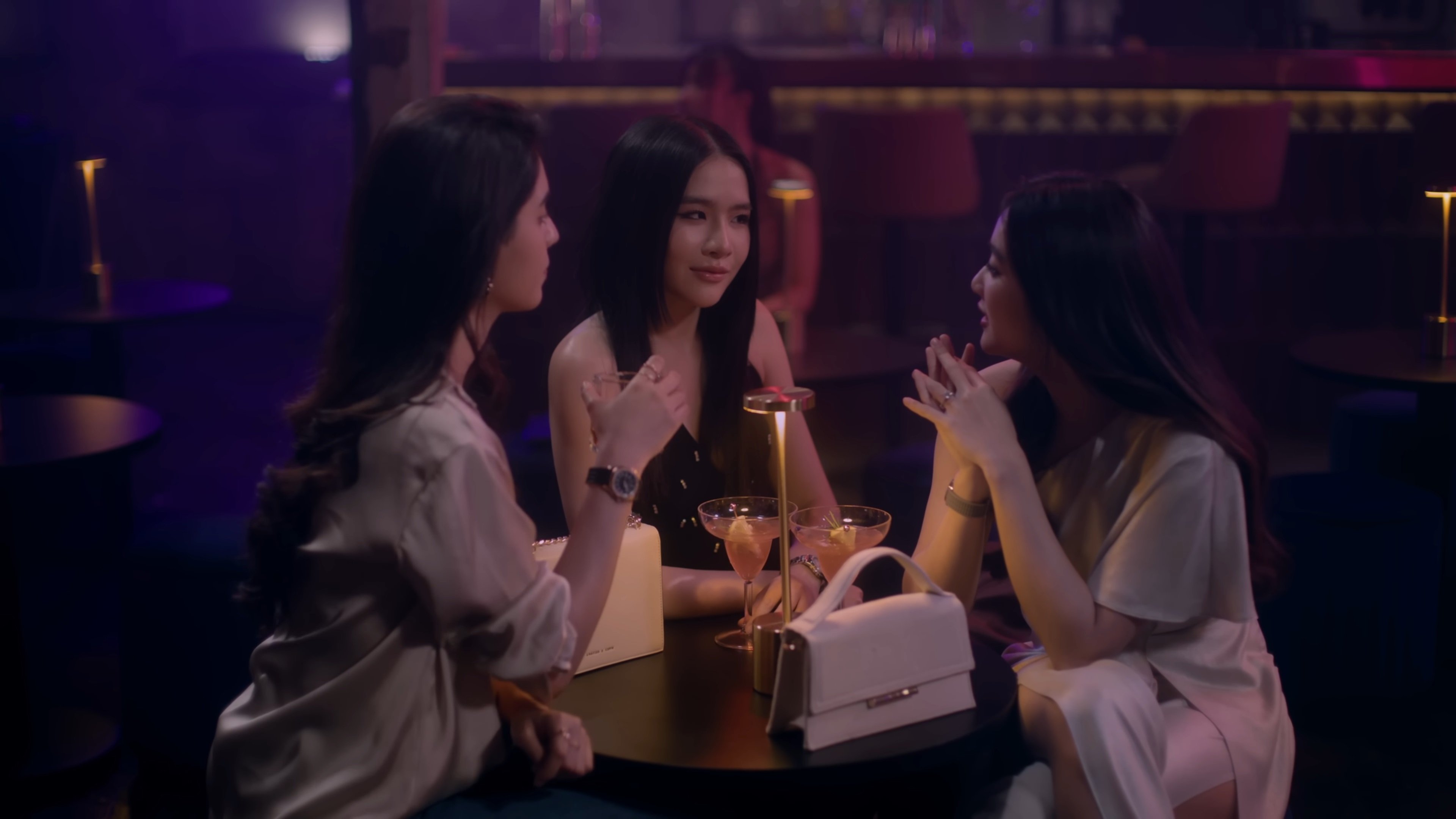 รักขบวนนี้หัวใจเกือบวาย|รักขบวนนี้หัวใจเกือบวาย
