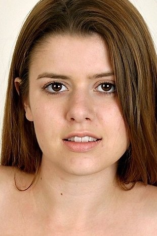 بازیگر Aspen Stevens  